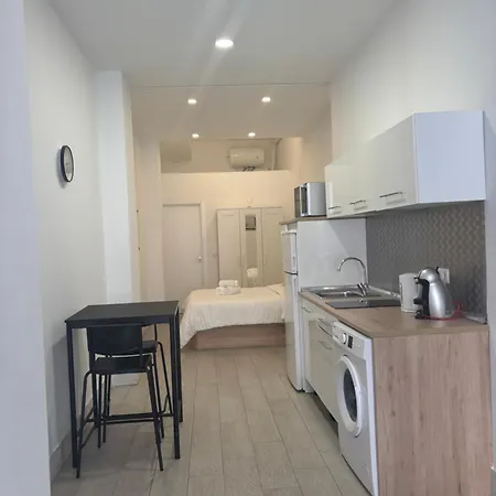 Piso Estupendo A 3 Min De La Estacion De Tren Ave Y Bus Apartamento *
